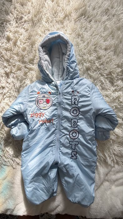 Продам детские комбезы