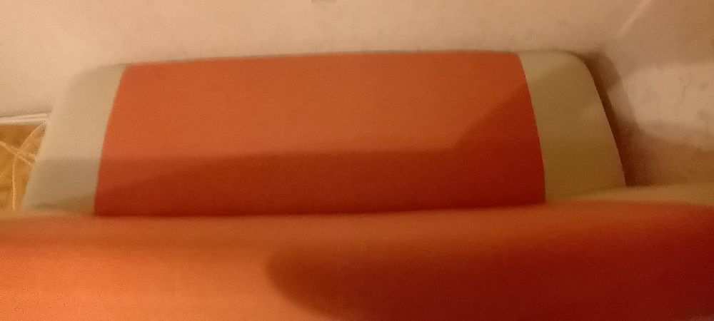 Разтегателен диван