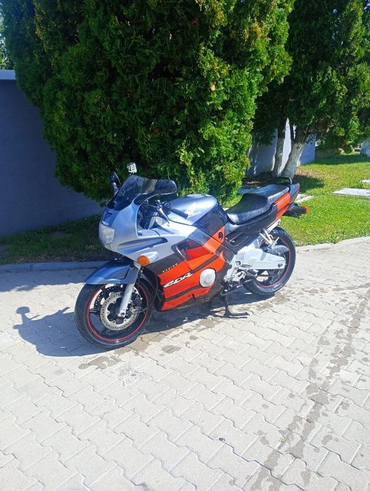 Honda CBR 600 F2. Schimb cu Auto
