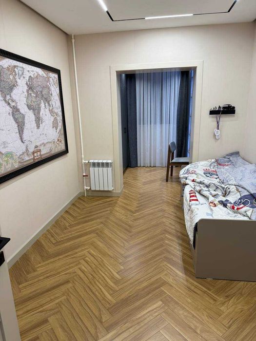 Продаю 3в4/2/12, 128м2, кафе Анор, центр, Госпитальный, гост. Россия