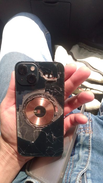 Iphone 12 pro holati idial yaxshi ishlaydi i sotiladi pul zar