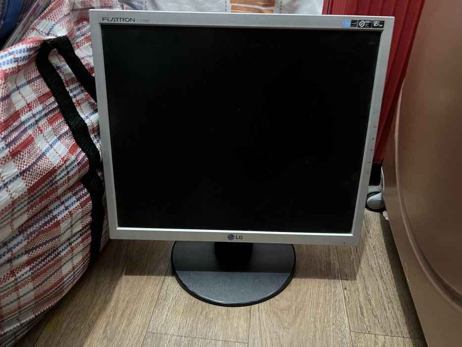 Монитор для комп