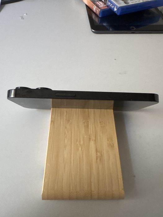 Vând telefon iPhone 14 Pro într-o stare perfectă