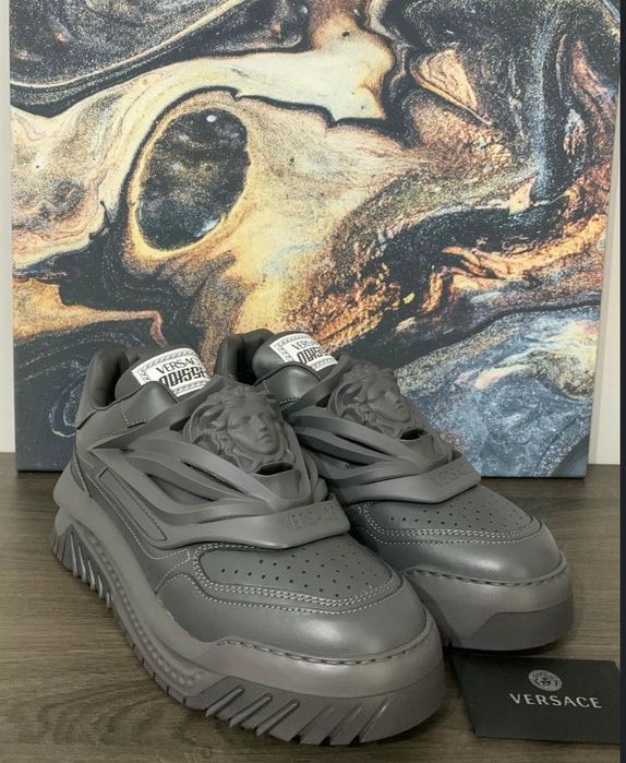 adidasi versace odissea