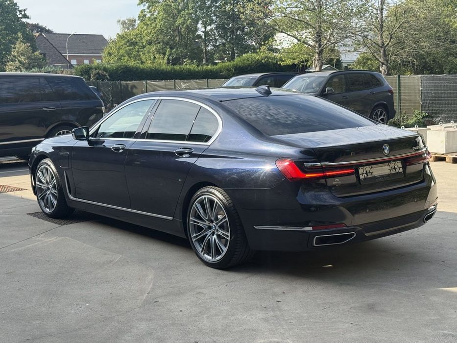 BMW Seria 7 BMW 745e Luxury Individual