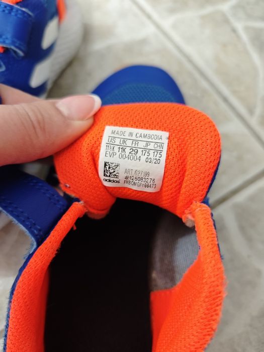 Маратонки Adidas, номер 29