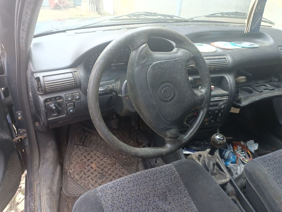 Опел Astra F - на части