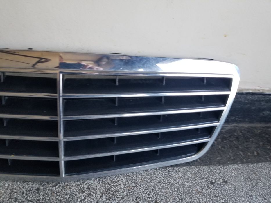 Оригинална решетка avantgarde за w210 facelift