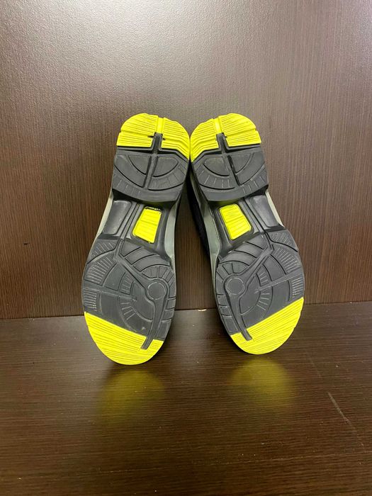 Немски работни олекотени обувки UVEX, предпазни обувки - модел 5