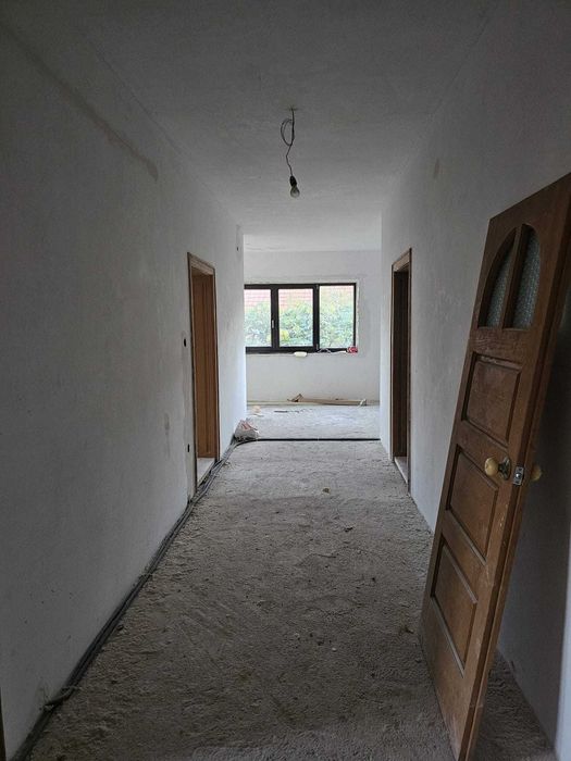 Casă de vânzare