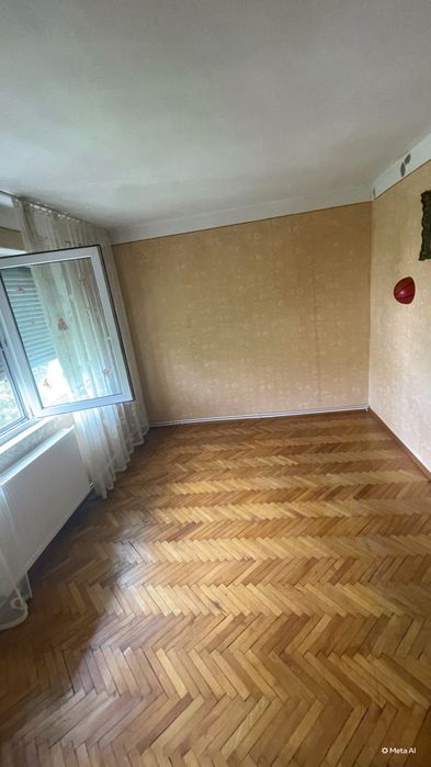 Vând apartament cu 3 camere