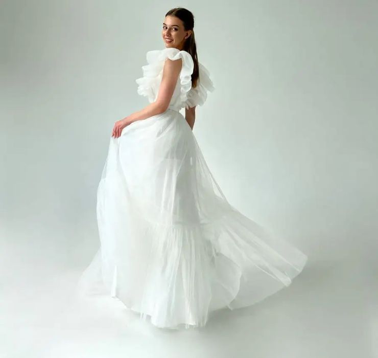 Новое свадебное платье, не одевала