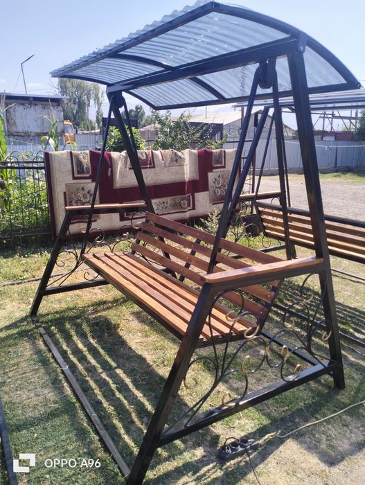 Садовые качели металлические