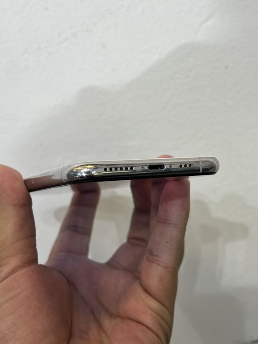 Продам Iphone 11 pro 64 GB
