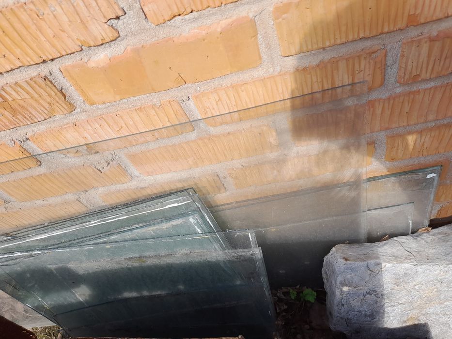 Стекла разных размеров