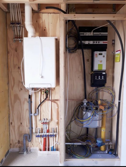 Instalații termice și sanitare -instalaii electrice• camere de supraveghere • internet și cablu tv – prahova