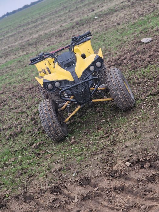 Atv de vanzare 110 cc motor  foarte bine intretinut schimbat recent setul +chiuloasa + ambreajul 3+1