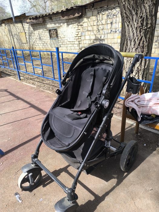 Продам детскую коляску