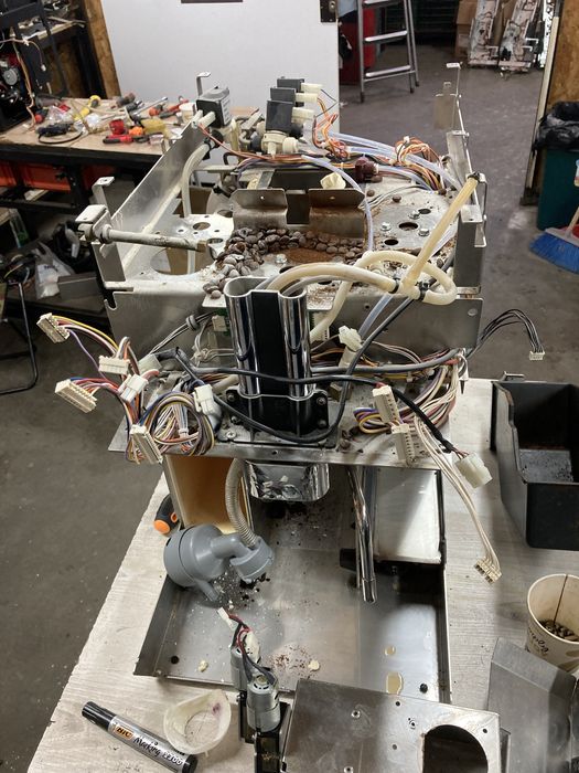 Reparatii expresor Philips Delonghi aparate de cafea