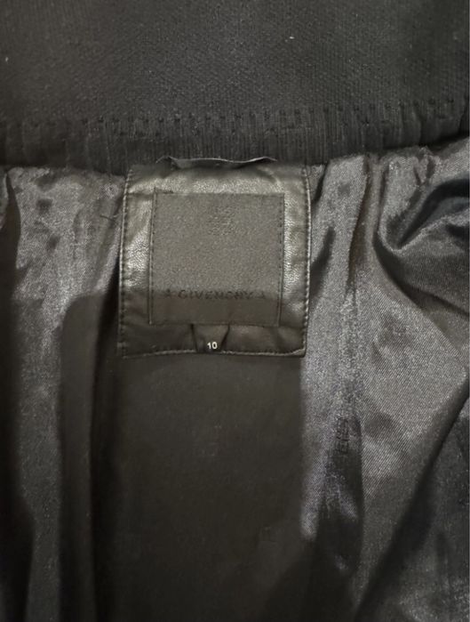 Кожена пухенка Givenchy XXS