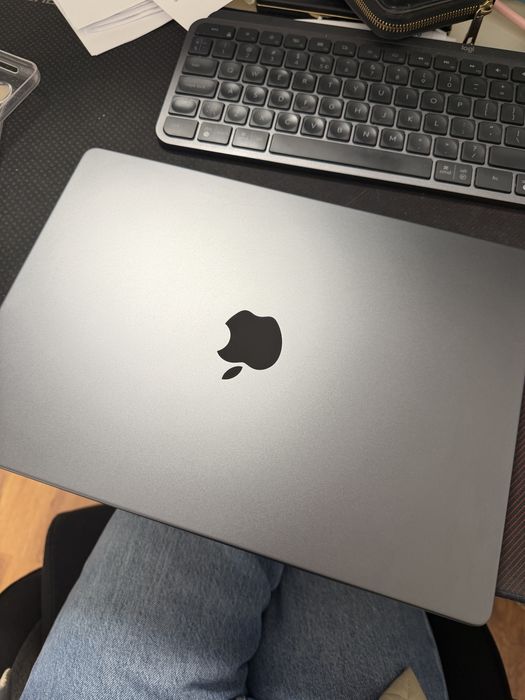 Apple MacBook Pro M3 Pro de vânzare | OLX.ro