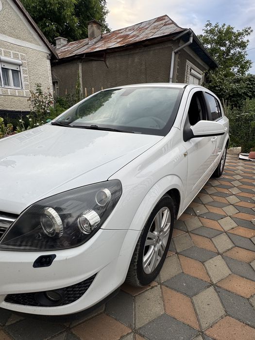 Se vinde Opel astra H