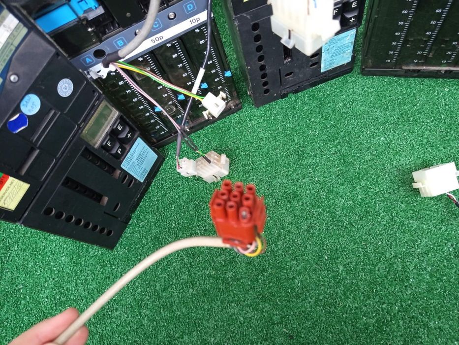 Продавам левови монетници 
Марс560 и NRI G26
2бр 560 - 90€бр
2бр nrig2