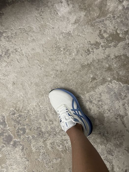 Кроссовки Asics GT2000 12