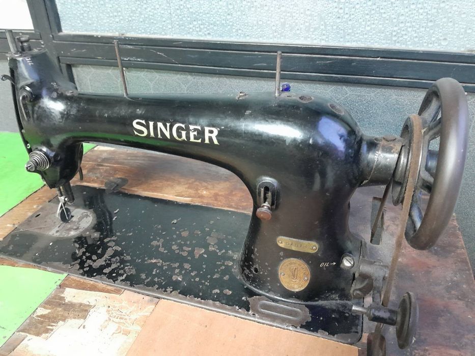 Крачна шевна машина SINGER за кожа – 150 евро