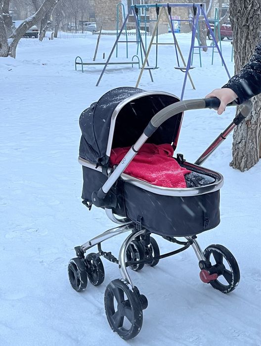 Коляска прогулочная