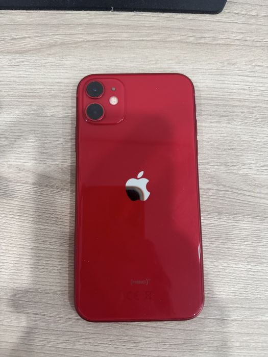 Продам iphone 11 product RED