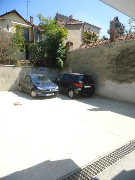 Дава се под наем Тристаен апартамент в Бургас, Център - 100 кв.м за 847.62 € - Снимка #8