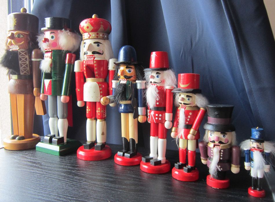 cadou rar Craciun Soldati Spargator nuci Germania handmade lemn 1960