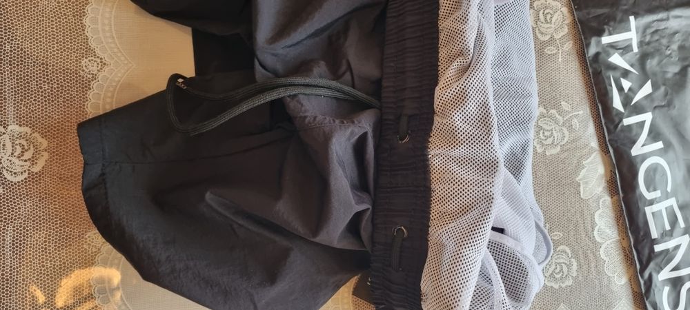 Плавки шорты S размер