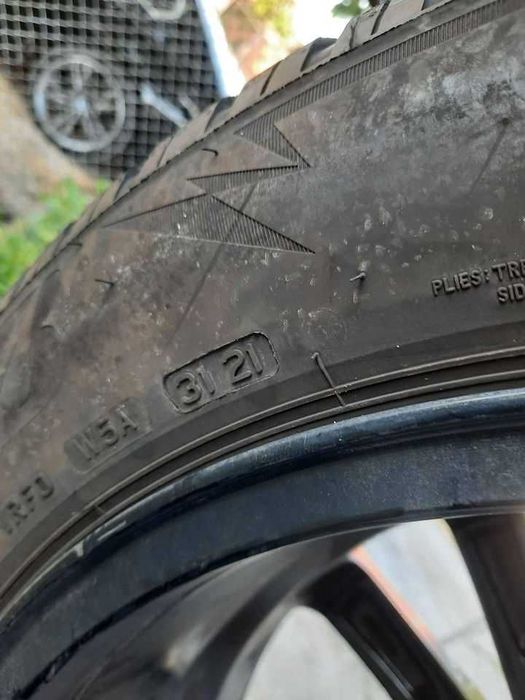 4 Броя 235/55/19 Bridgestone 2x6,6mm 2x5,6mm 2021DOT