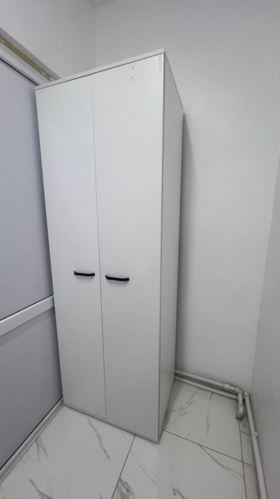 Шкаф новый в отличном состоянии