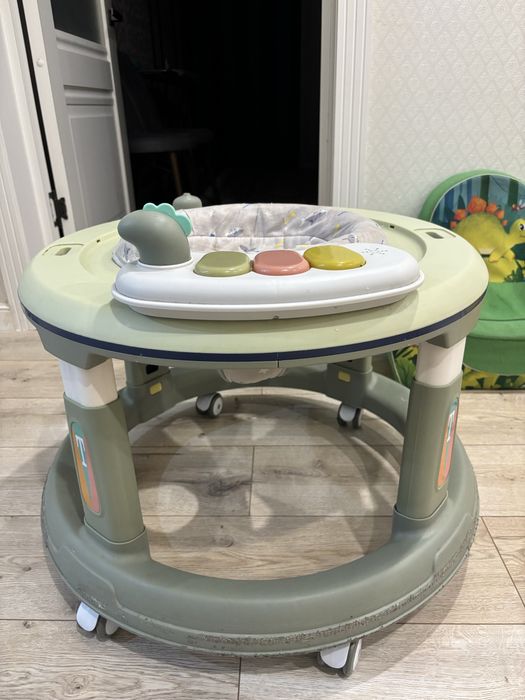 Детские ходунки подходит для мальчиков и девочек