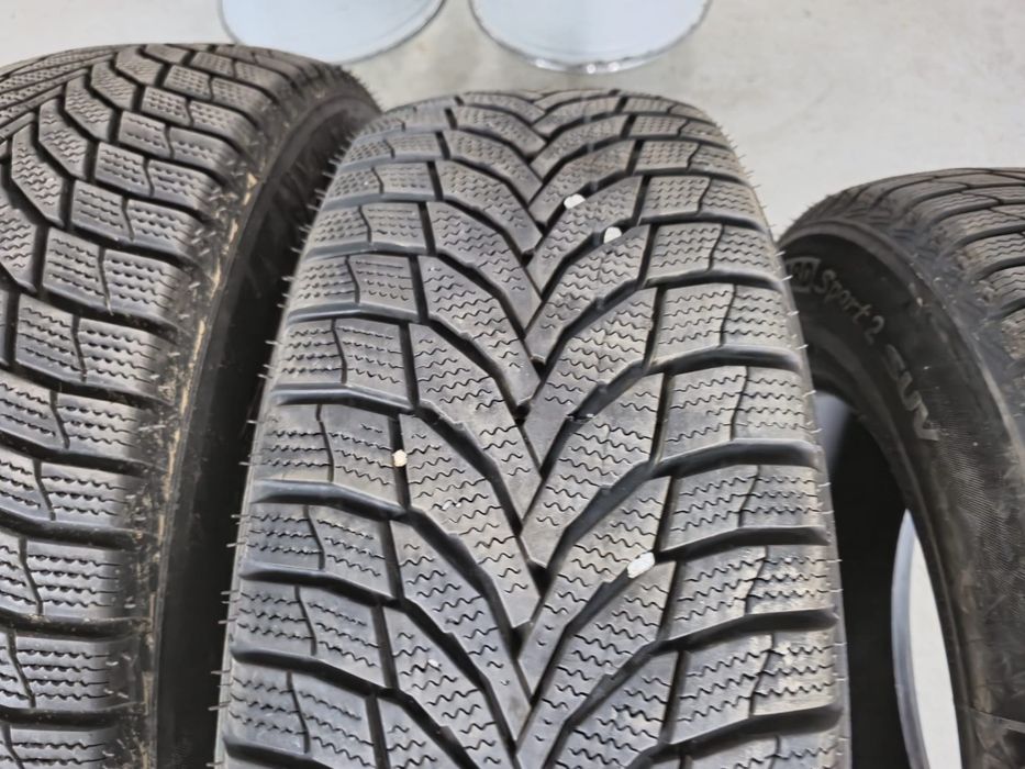 4 anvelope iarna Nexen 235 65 17 aproape noi
