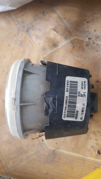 Противотуманная фара на Крайслер 300 С