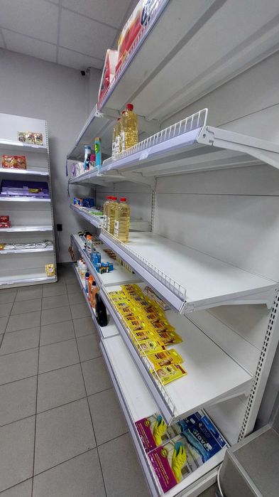 Търговско оборудване за хранителен магазин