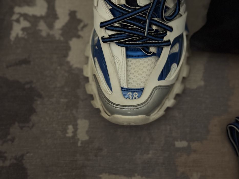 Balenciaga/track size 38