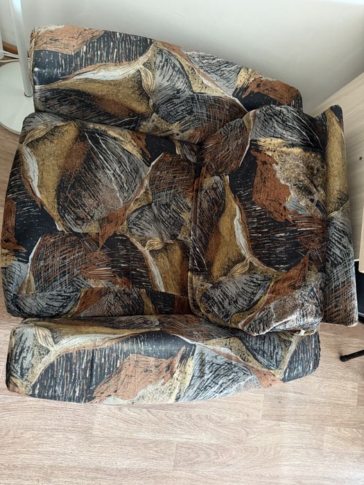 Диван и кресло б/у