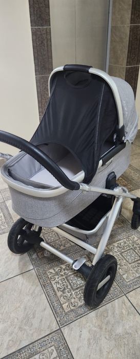 Продам коляску фирмы Nuna