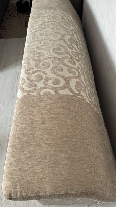 Диван угловой почти новый