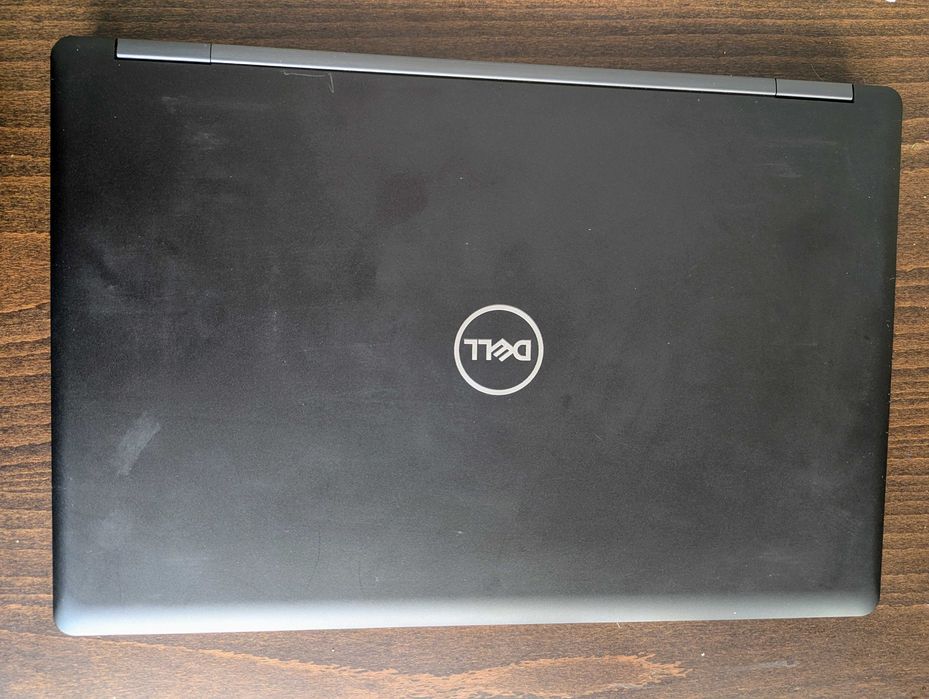 Dell Latitude 5590 - 15.6" - FHD - i5-8250U - 8/256 GB + Win11