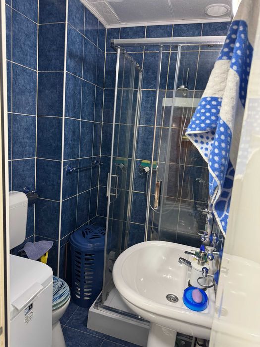 PROPRIETAR - Vanzare apartament 3 camere, 2 bai, 2 balcoane, intrare Racadau, etaj 1/8