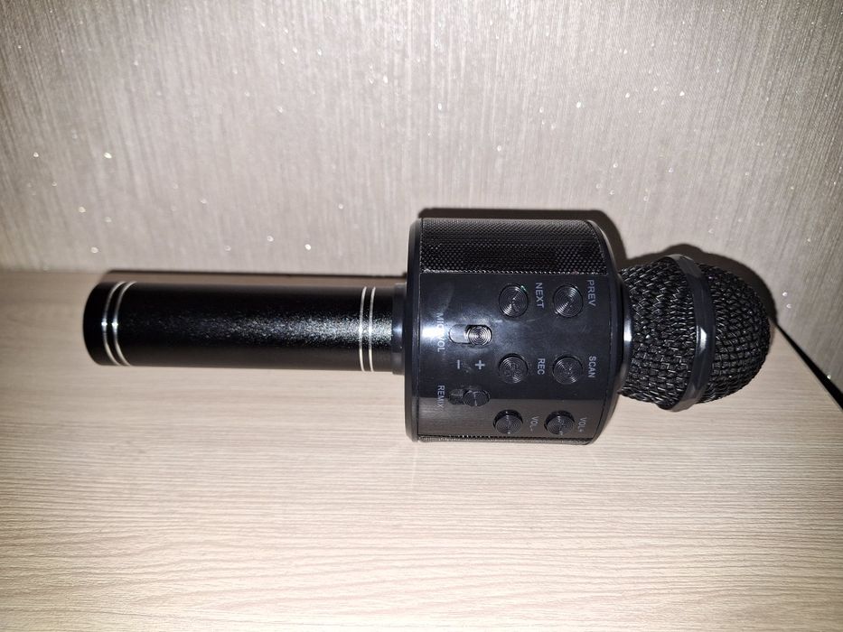 Микрофон безпроводной