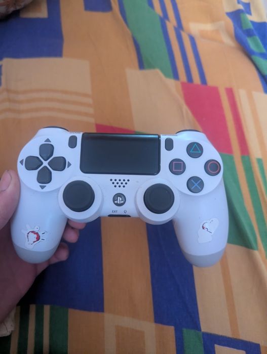 2 джойстика от пс4 (не оригинал)