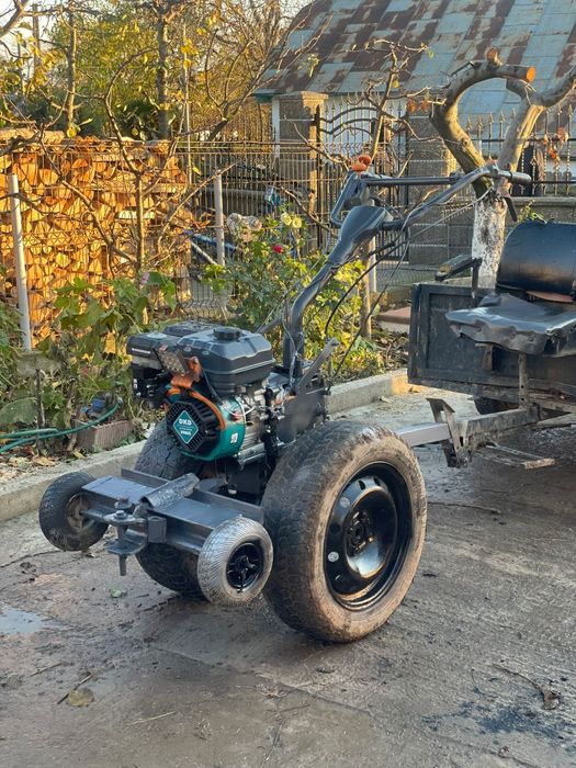 Motocultor și remorca de vânzare