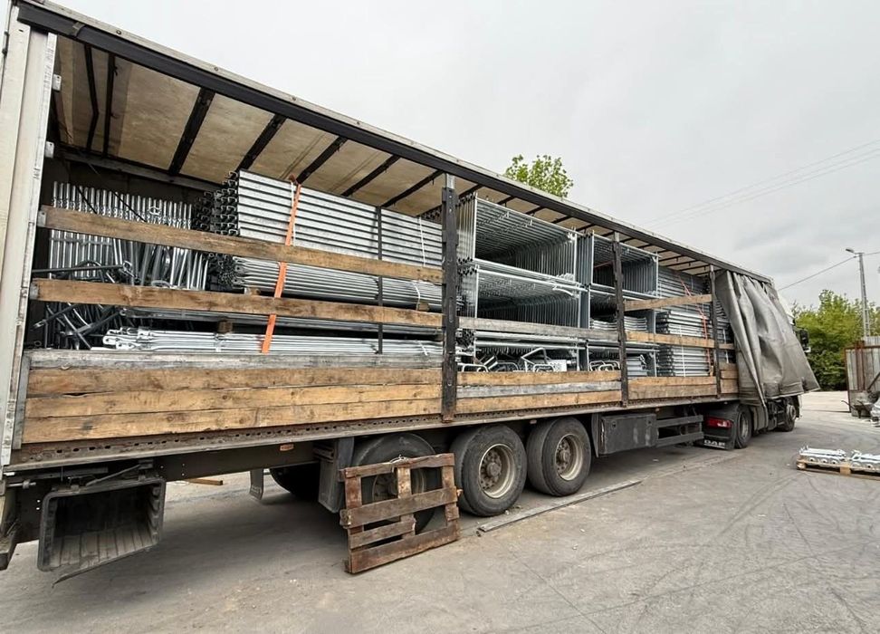 Фасадно поцинковано скеле